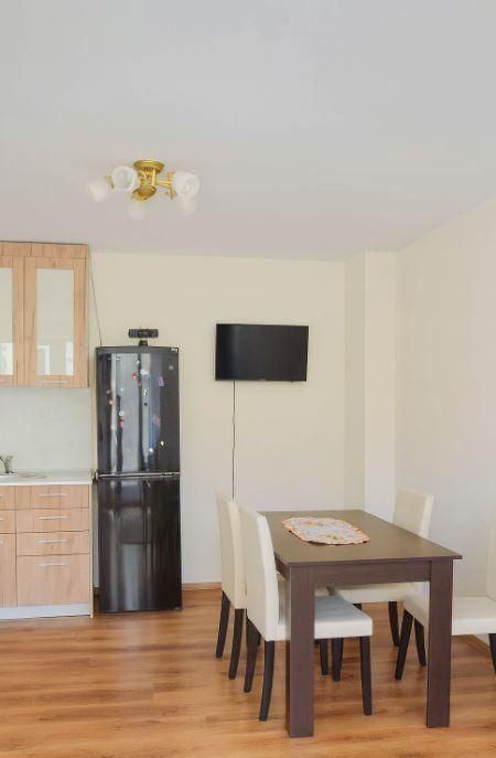 Дава се под наем Двустаен апартамент в Варна, Трошево - 65 кв.м за 378.93 € - Снимка #2