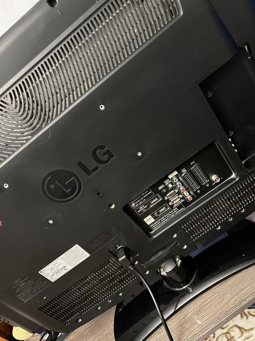 Продается телевизор LG 32LD320 32дюйма