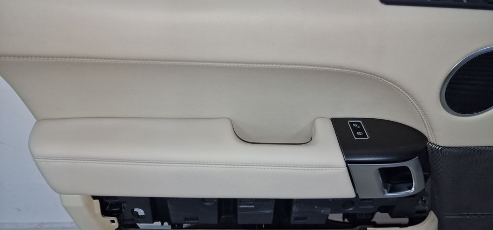 Fete usa vopsit cotiere Piele Range Rover Sport