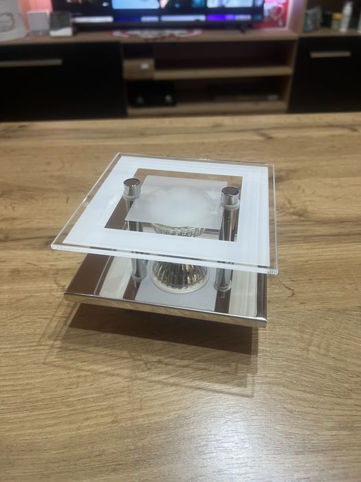 Модерно осветително тяло