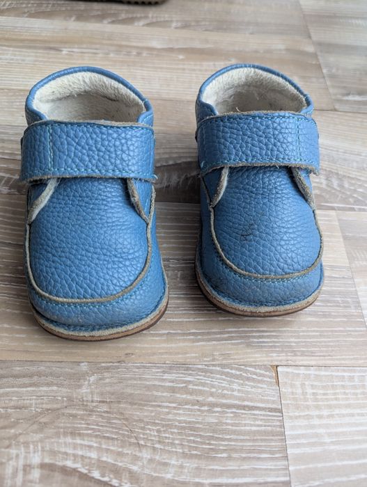 Pantofiori imblaniti de piele, stare buna, marime 20.