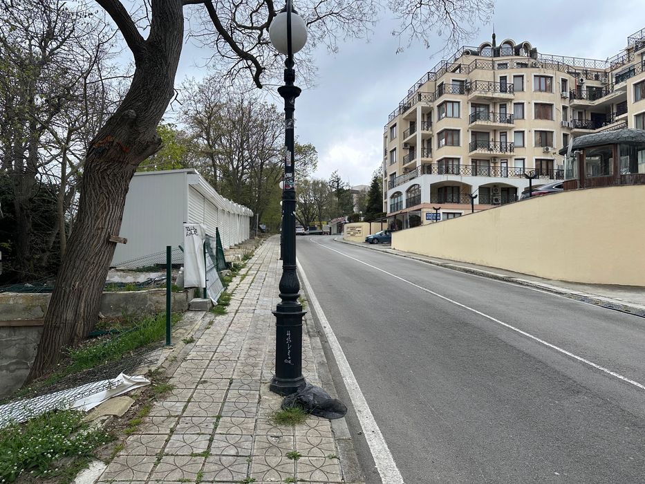 Дава се под наем Магазин в к.к. Златни пясъци - 150 кв.м за 9974.58 € - Снимка #2