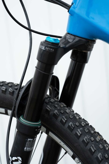 Bicicleta full suspension carbon Cube Ams C:68 din 2021