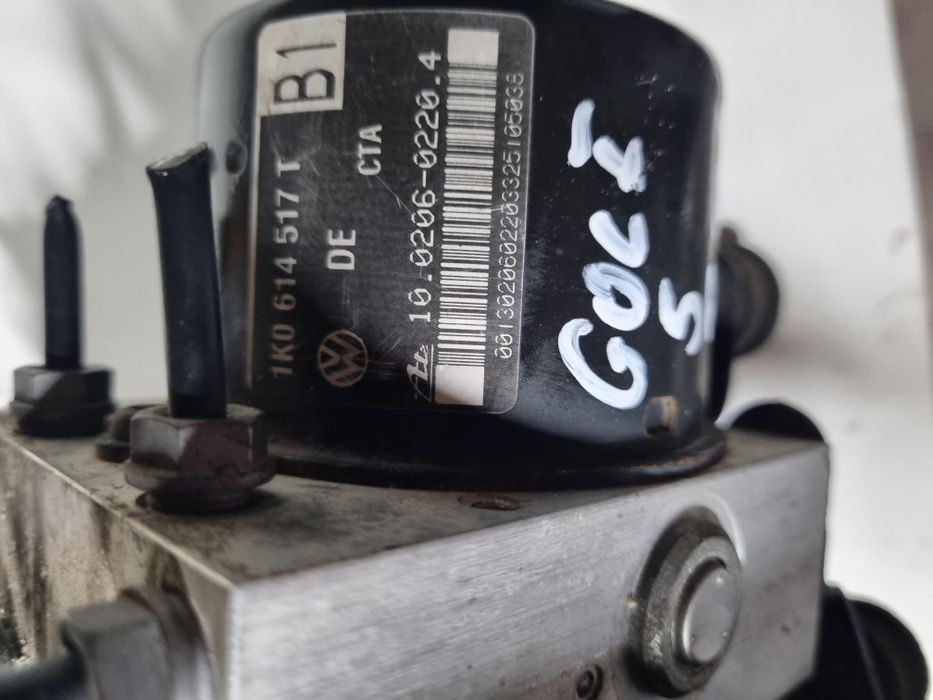 Vând pompă ABS golf5 cod motor BRU