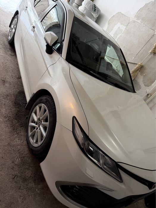 Продам авто Toyota Camry 2021