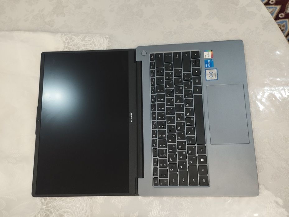 Ноутбук Huawei MateBook