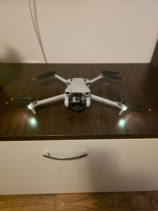 Drona DJI Mini 3
