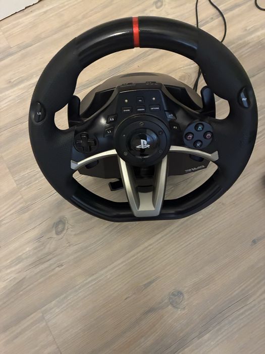 Продавам волан hori wheell racing apex