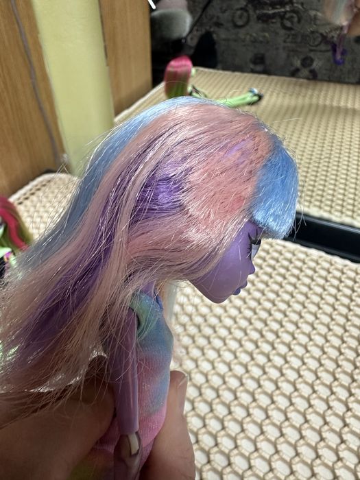 Продам  кукол монстр хай!