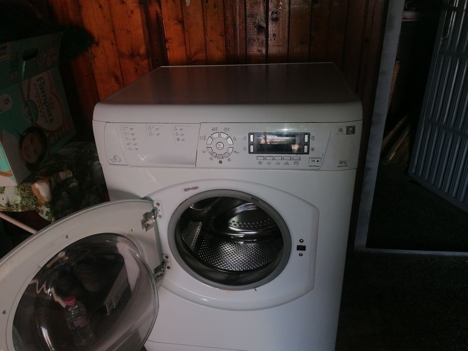 Пералня  аристон