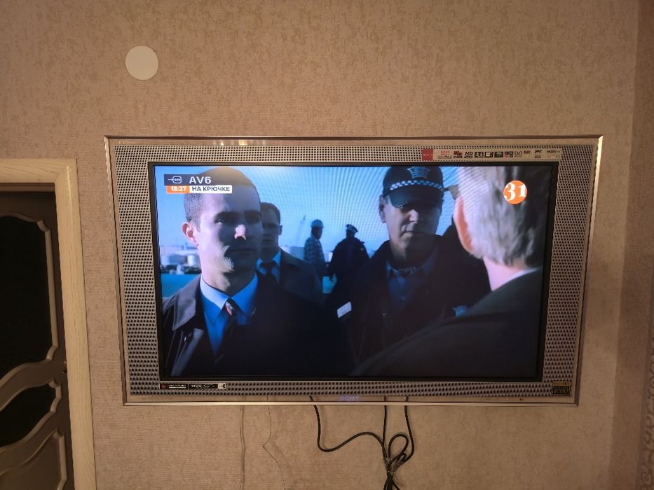 ЖК Sony телевизор.  49 дюймов