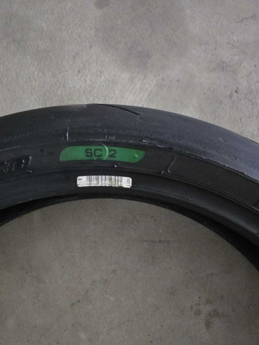 Anvelope moto de vanzare