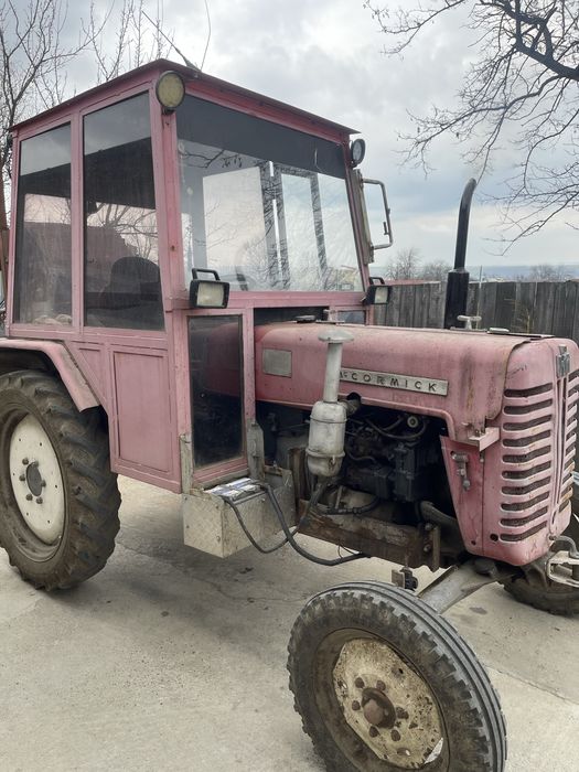 vand tractor  mc cormic 35 cai. mai multe detali la tlf