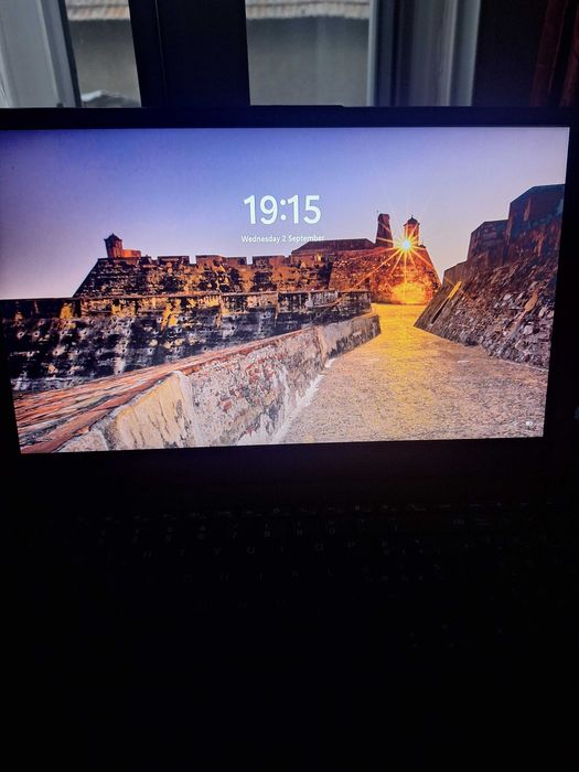 Laptop lenova G15 G4
