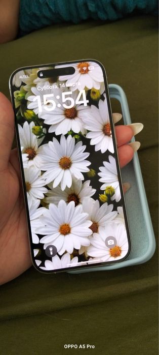 Продам айфон 15 про на 128 гб