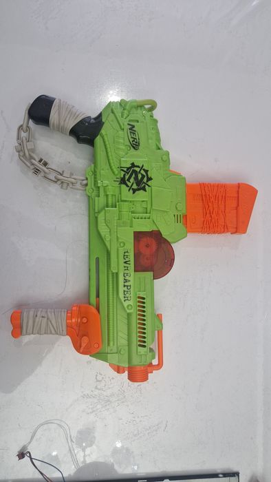 Игрушечный автомат nerf zombi strike