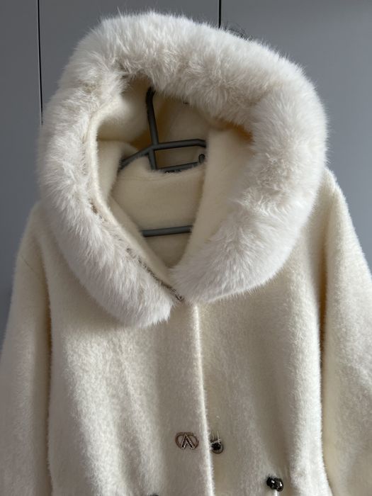 Женская теплая шубка