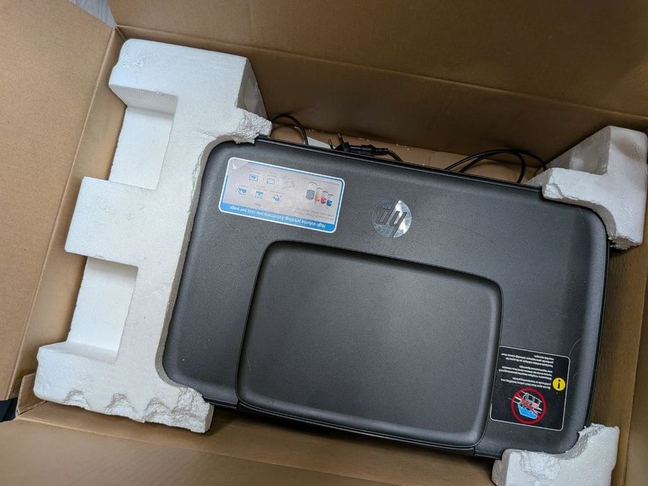 Срочно почти даром! Цветной принтер HP Ink Tank 115. Локация ЦУМ