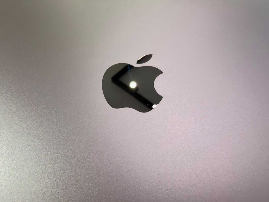 Apple MacBook Pro 13” 2020 i7 32GB RAM 1TB SSD – 48 Cicluri – Garanție 24 Luni