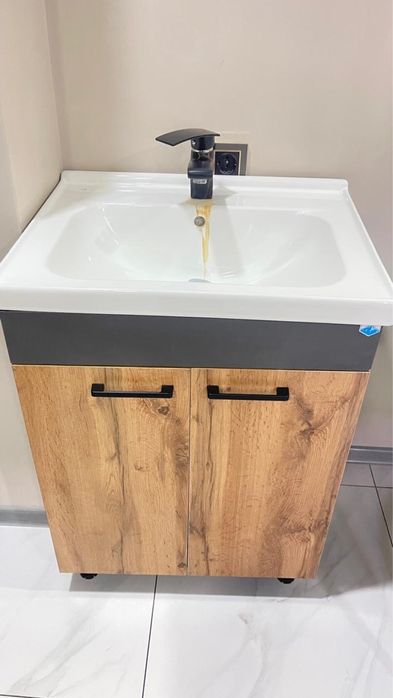 Продается тумба с раковиной