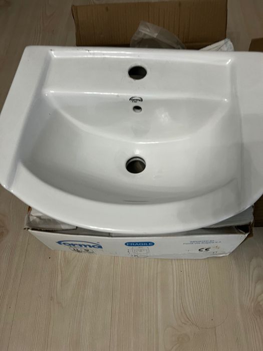 Мивки за баня и огледало за баня