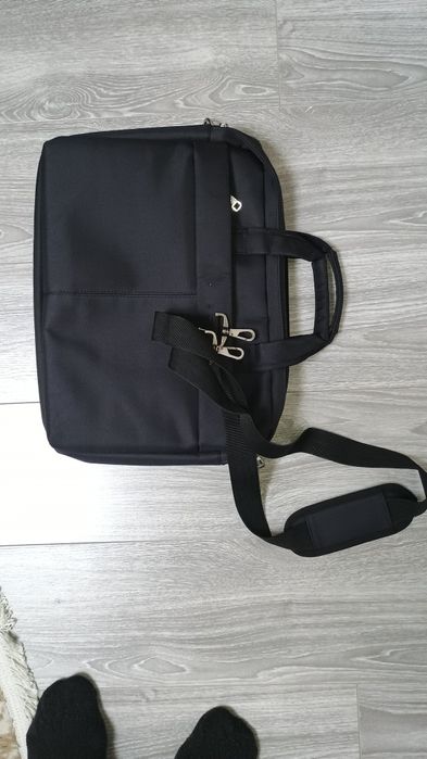 Сумка ноутбук сотилади