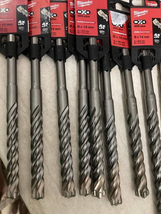 Burghiu Milwaukee Sds Plus MX4 14x160mm,14x210mm,14x260mm