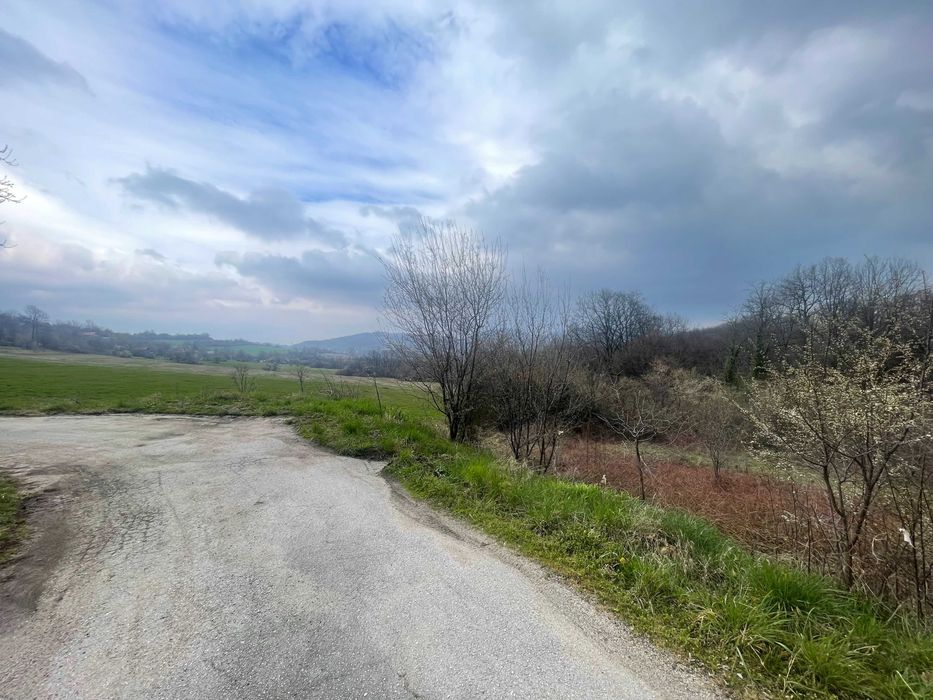 Парцел в село   Донино