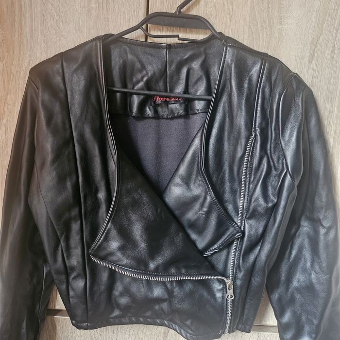 Дамско кожено яке