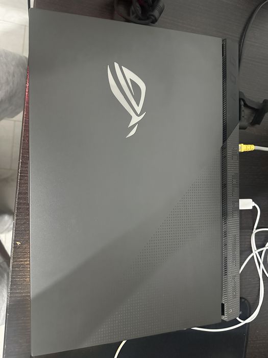 Laptop Asus rog strix  g17