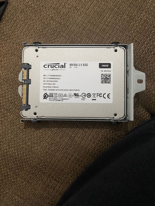 PlayStation 4 PRO 1TB SSD +1 Controller+ joc Gran Turismo 7