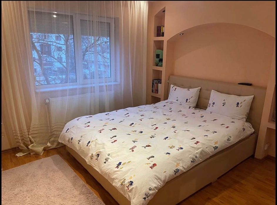 Vând apartament