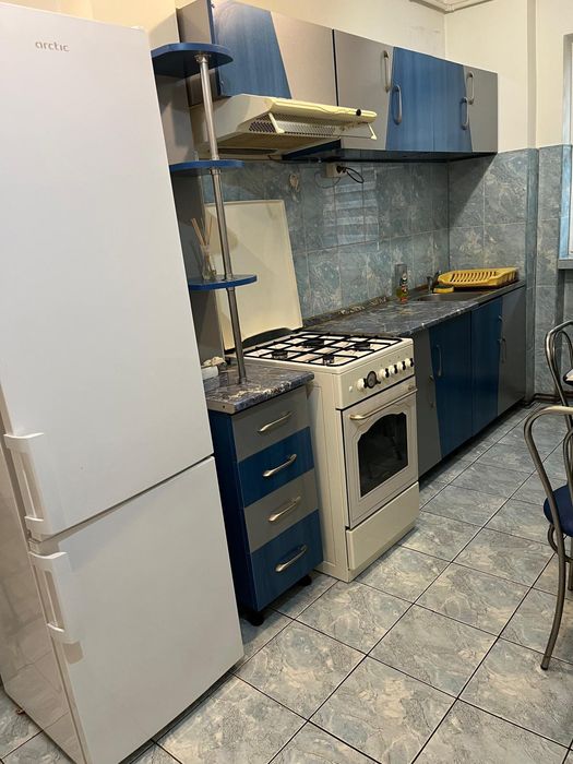 Persoana fizica închiriez apartament 2 camere