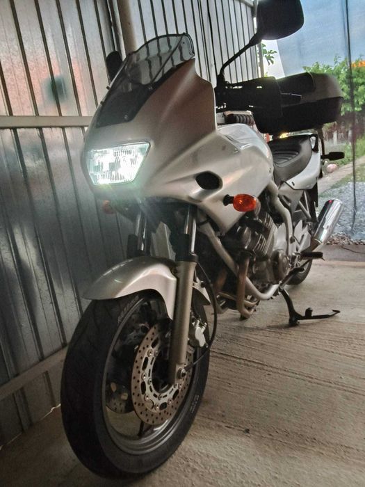 Motocicleta Yamaha XJ 600N, inmatriculata RO in 2025,  anul fabricatie 2003, stare perfecta, bine intretinuta
