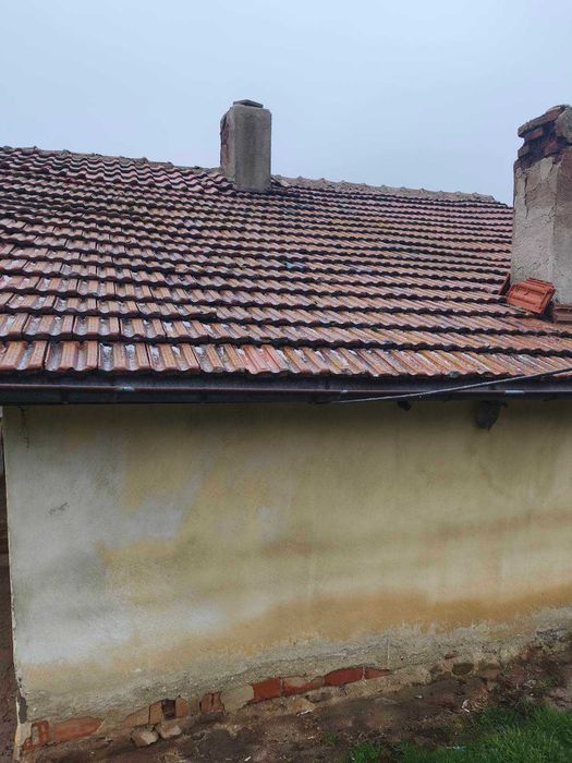 Продава къща в с.Цацаровци