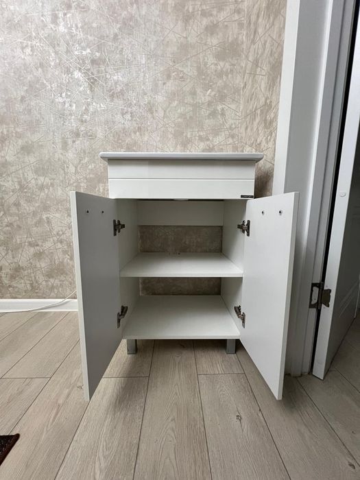 Раковина с тумбой