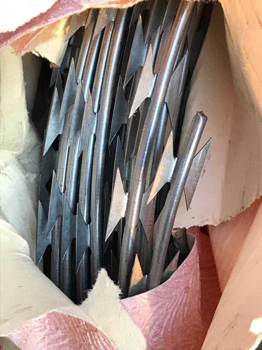 Егоза, СББ, и Колючка проволка!