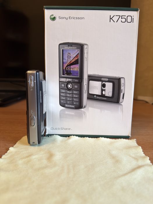 Легендарный теоефон 2000-х Sony Ericsson K 750i