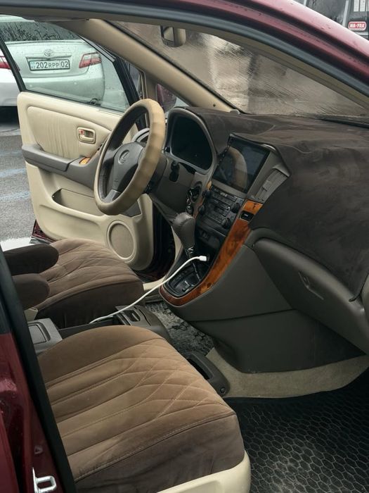 Lexus RX 300 Бордового цвета