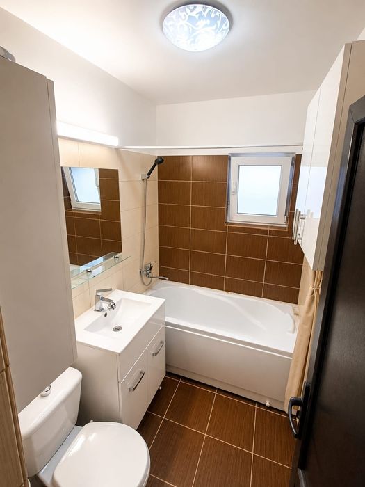 Apartament 2 camere in Cartierul Toamnei !