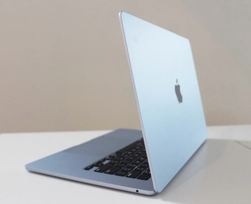 Продам свой новый Macbook Air 15 M4/16/256