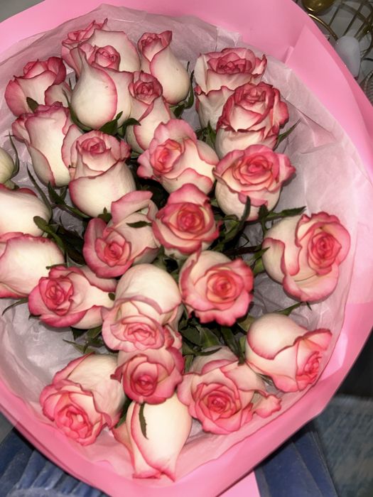 Цветы 25 роза солмаған