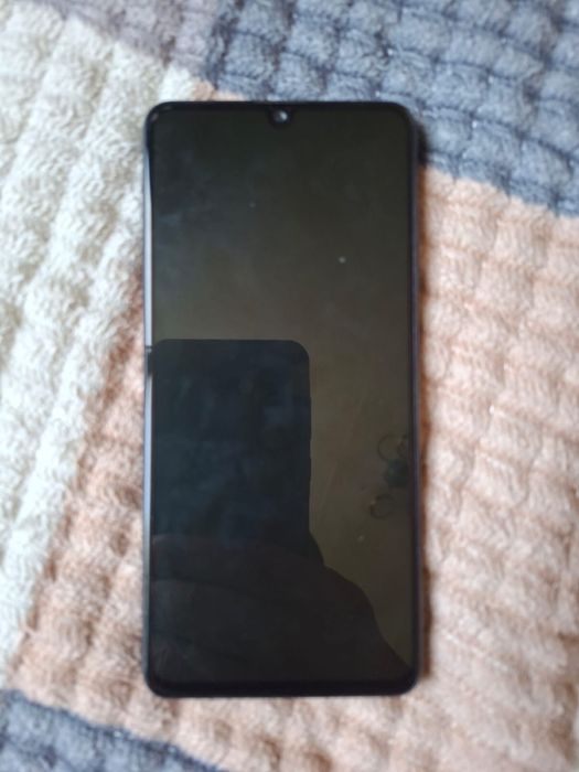 Samsung A41 в хорошем состоянии