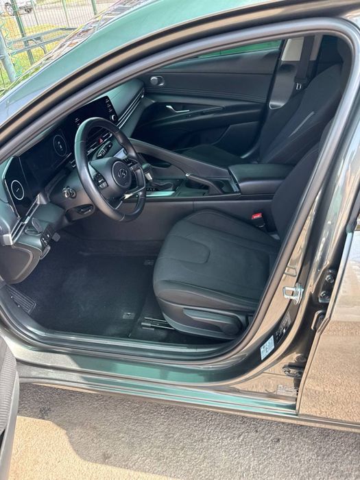 Hyundai Elantra 2022