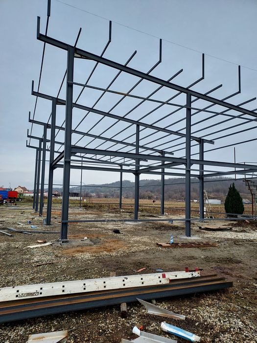 Vând structura metalica la super preț