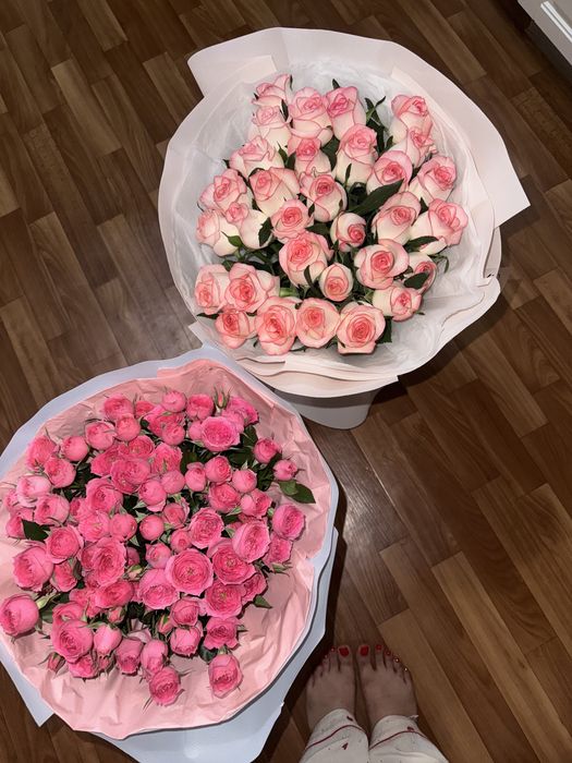 Кустовые розы,и розовые розы