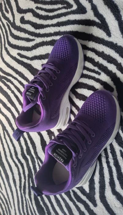 Adidași mov dama