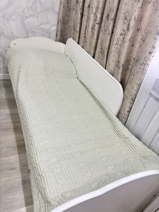 Продам кровать размер 70*200