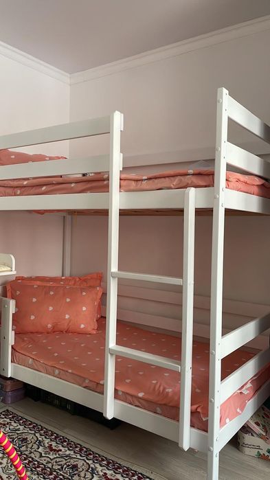 Продам двухъярусную кровать