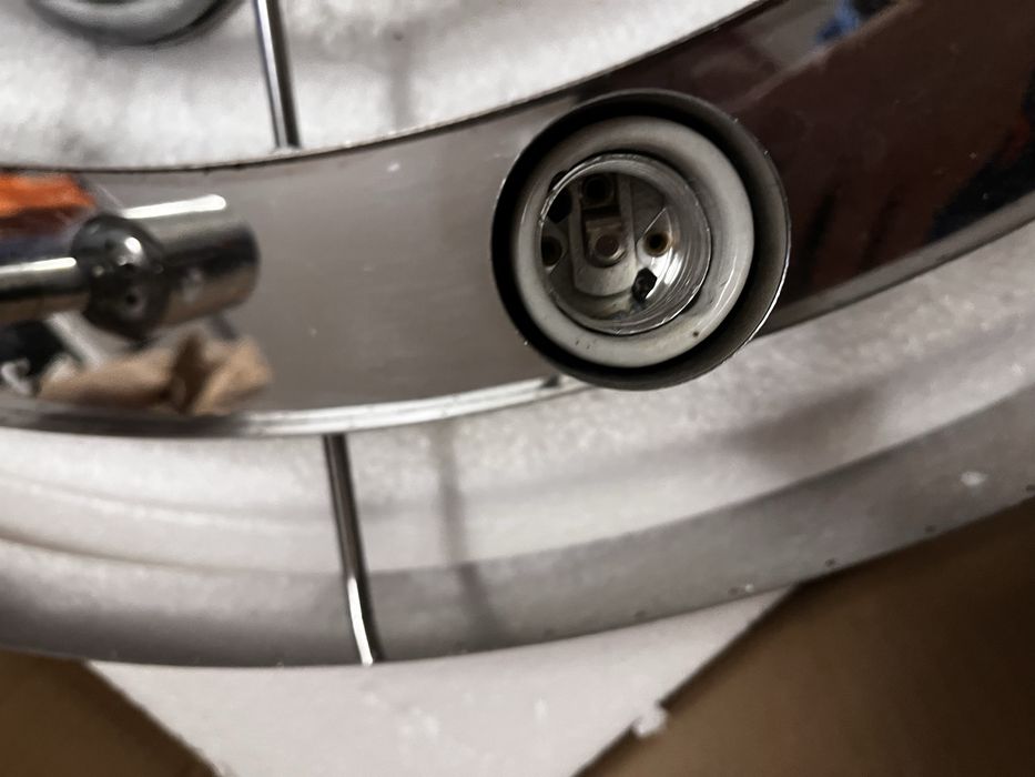 Продается люстра